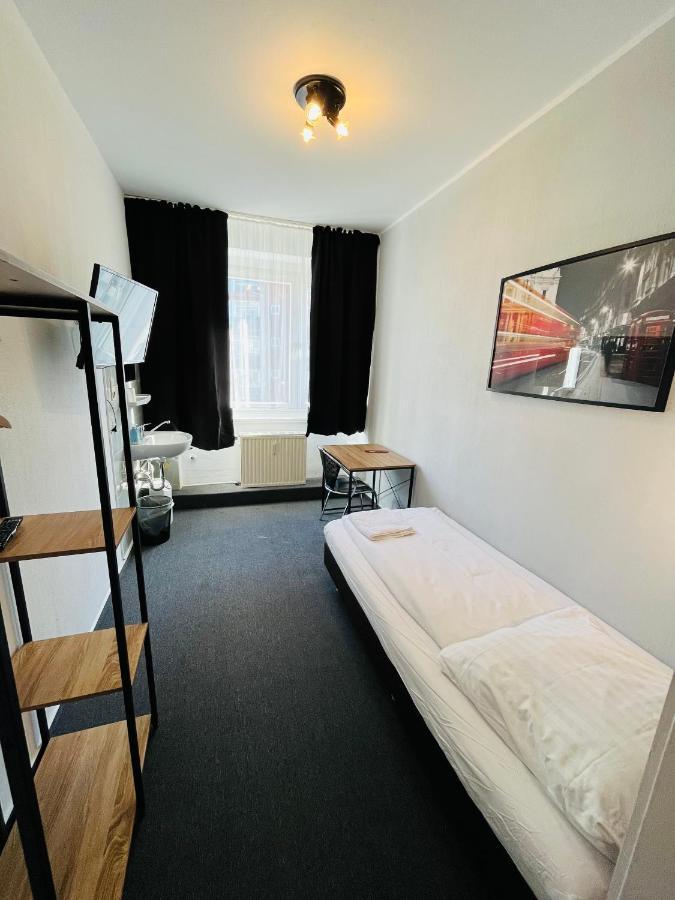 Hotel Schwarzer Baer Hannover Exterior photo