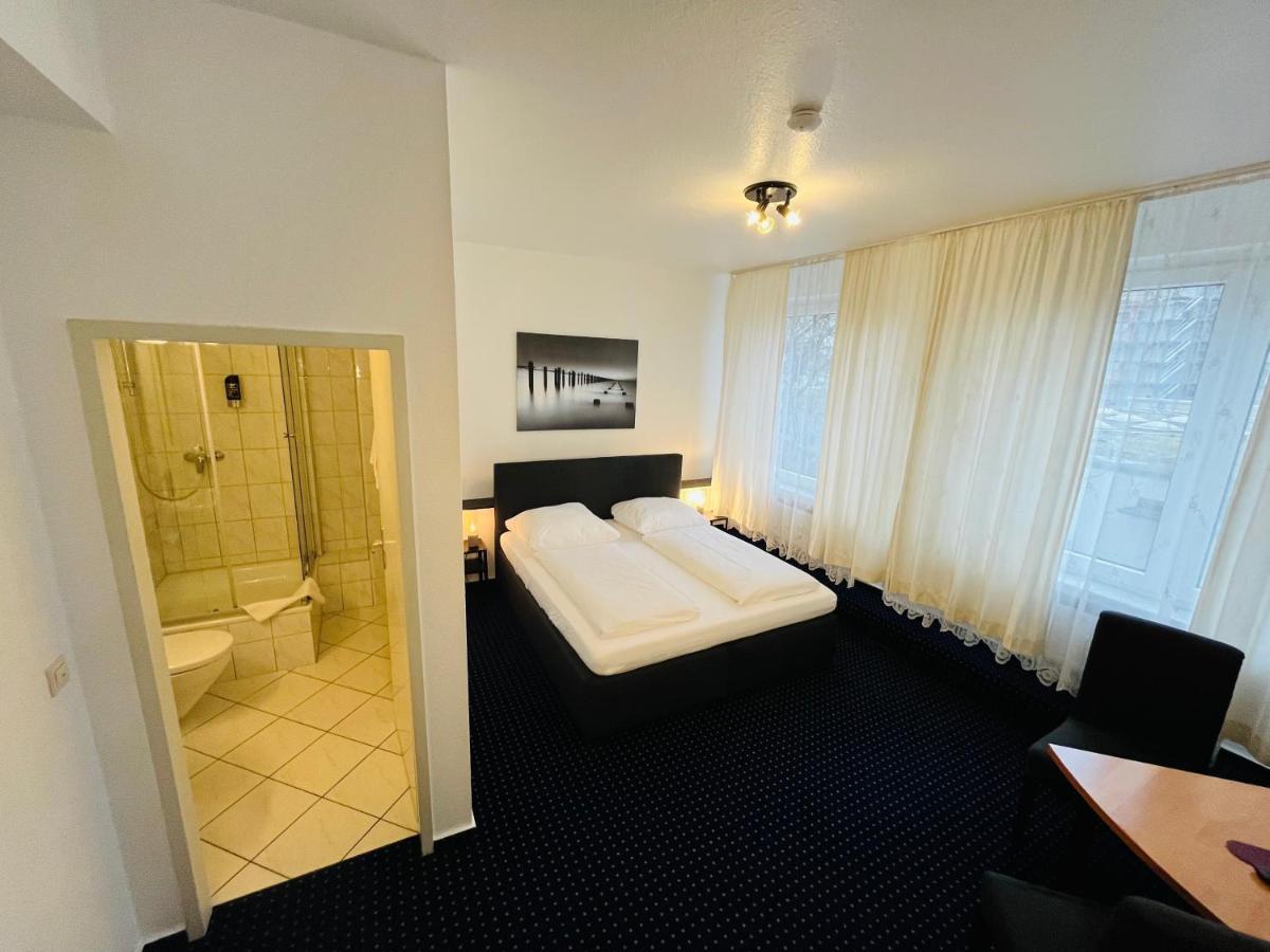 Hotel Schwarzer Baer Hannover Exterior photo