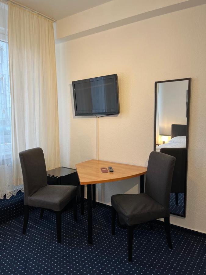 Hotel Schwarzer Baer Hannover Exterior photo