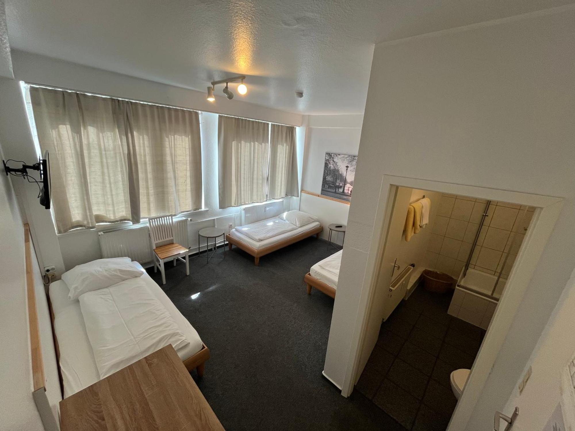Hotel Schwarzer Baer Hannover Exterior photo